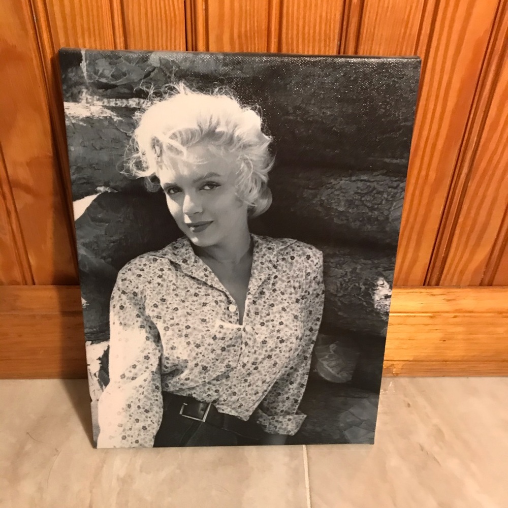3/25✨ Marilyn Monroe Canvas